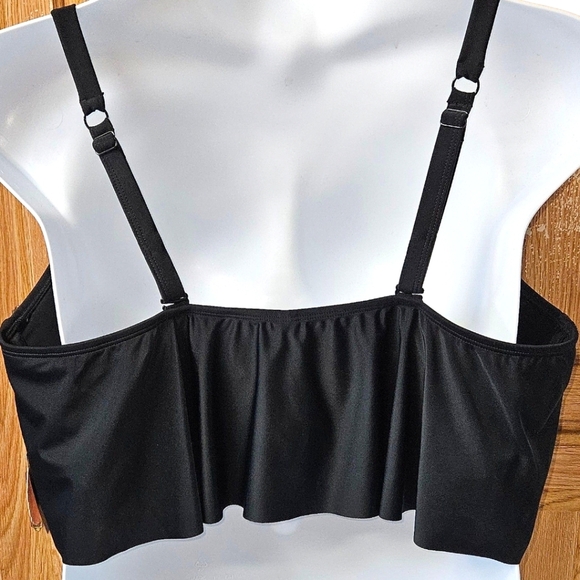 TORRIDS Flirt Collection Plus Size Wireless Black Straight Flounce Bikini Top 4X - Picture 9 of 16